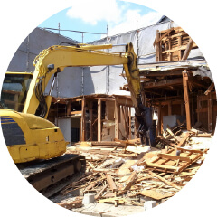 モモタロウ解体の木造解体