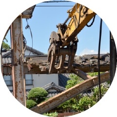 モモタロウ解体の鉄骨の解体